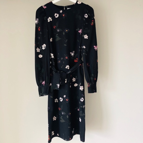 Flower dress - Picture 1 of 3